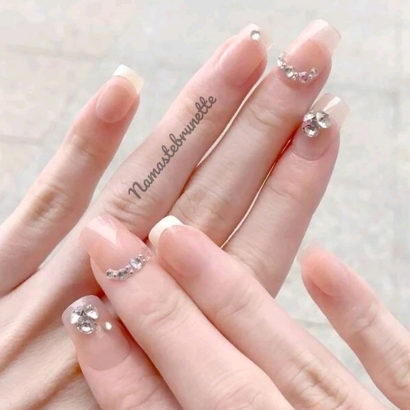 Rhinestone French Manicure Press On Nails - Picture 5 of 14